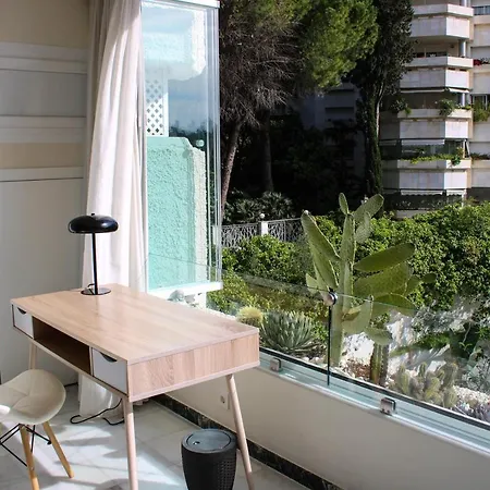Fantastic 2 Minutes Walk From The Beach Apartment