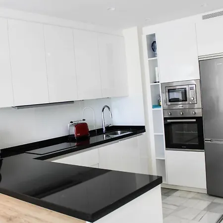 Fantastic 2 Minutes Walk From The Beach *