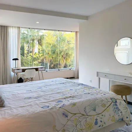 Fantastic 2 Minutes Walk From The Beach